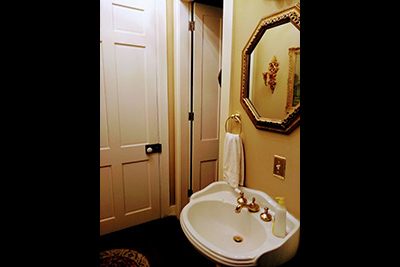 The Francis Thompson Room - Bathroom